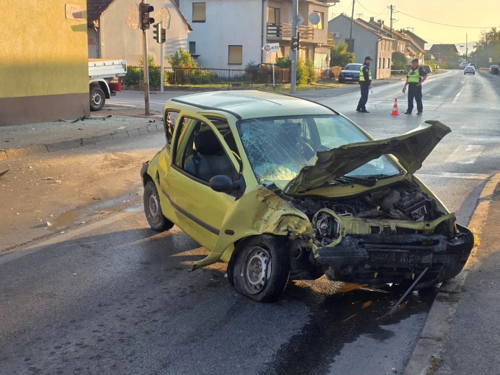 Kaos u Požegi: Vozilom uletio u pekarnicu – petero ozlijeđenih