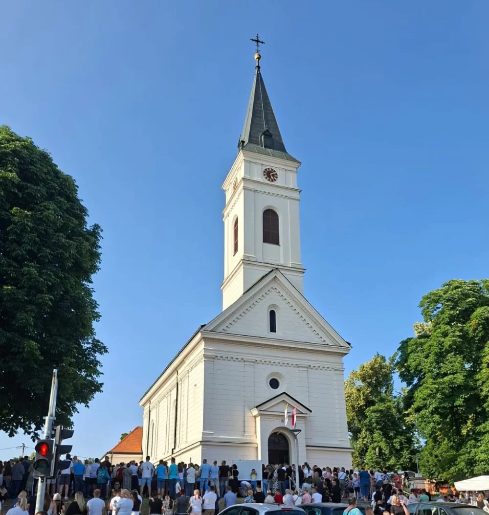 Proslavljen dan svega svijeta - tisuće vjernika na hodočašću svetog Ante u Podvinju 