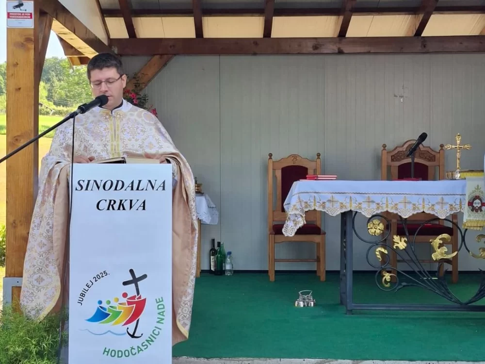 Proslavljen dan svega svijeta - tisuće vjernika na hodočašću svetog Ante u Podvinju 