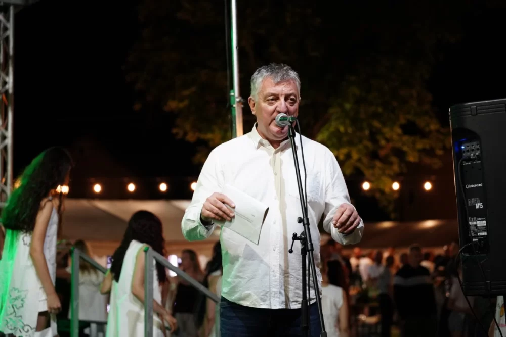 LJETO U SIBINJU: Brojna publika oduševljena nastupom KUD-ova i Slavonskih lola 
