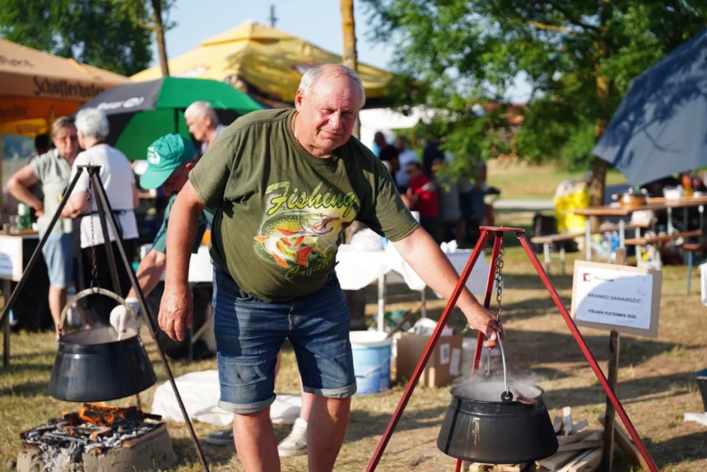 TRADICIONALNA 18. FIŠIJADA U PLETERNICI: Prvo mjesto osvojio Benjamin Hodulak iz Resnika