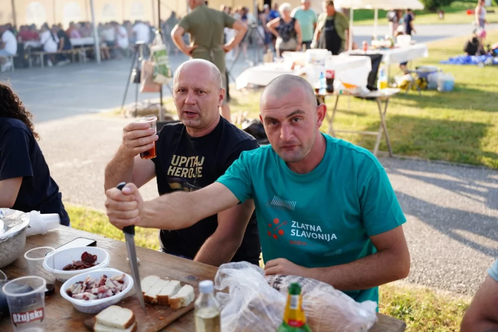 TRADICIONALNA 18. FIŠIJADA U PLETERNICI: Prvo mjesto osvojio Benjamin Hodulak iz Resnika
