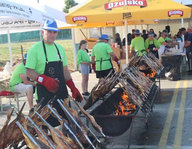 TRADICIONALNA 18. FIŠIJADA U PLETERNICI: Prvo mjesto osvojio Benjamin Hodulak iz Resnika