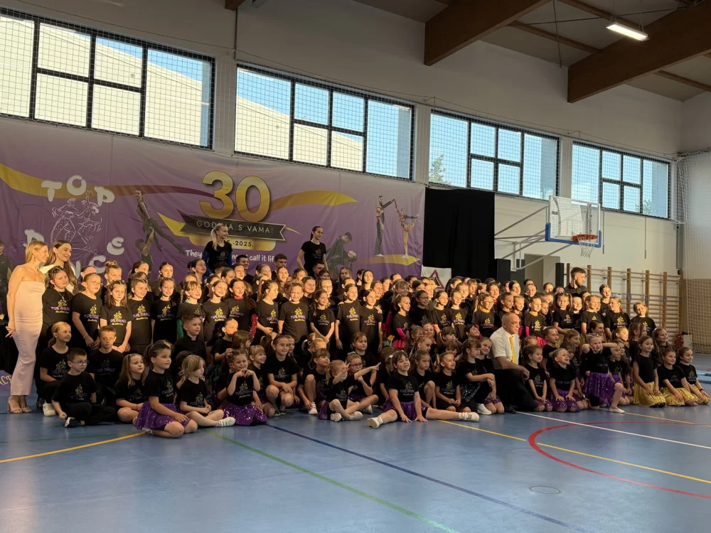 SB Online | Športsko plesni klub Top Dance obilježio 30 godina predanog rada s djecom i mladima