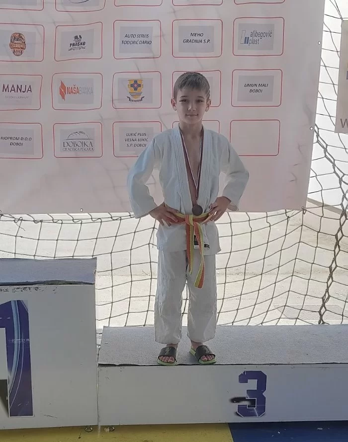 Dva zlata i tri bronce požeškim judašima u Doboju