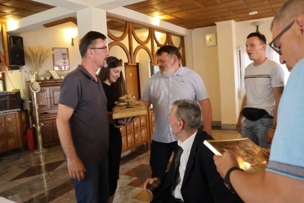 Pisma su bila presudna za vjenčanje dvoje susjeda
