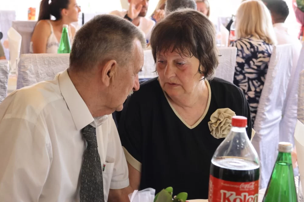Pisma su bila presudna za vjenčanje dvoje susjeda