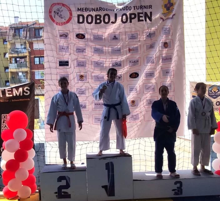 ČAGLINSKI JUDO KLUB “SLAVONAC“: Na međunarodnom judo turniru u Doboju osvojili šest medalja 