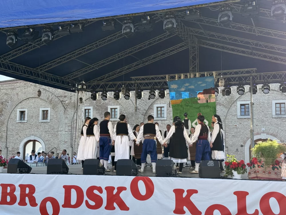 Brodskim kolom slavonska tradicija zasjala u punom sjaju