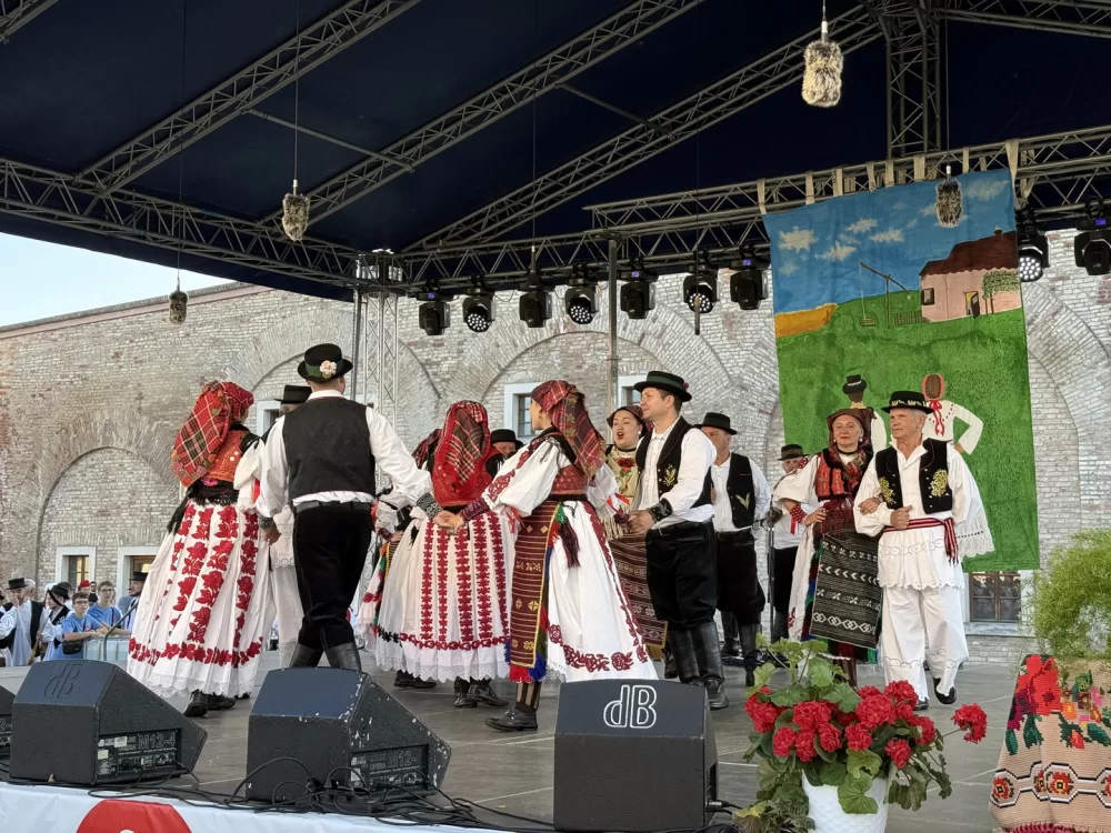 Brodskim kolom slavonska tradicija zasjala u punom sjaju