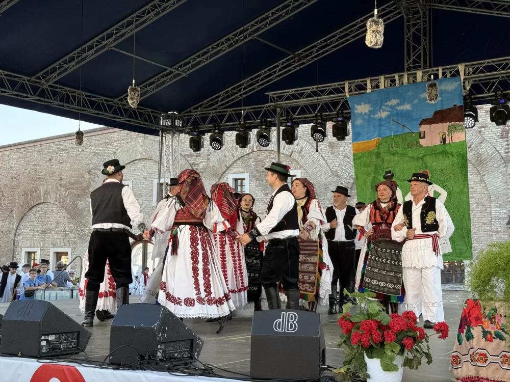 Brodskim kolom slavonska tradicija zasjala u punom sjaju