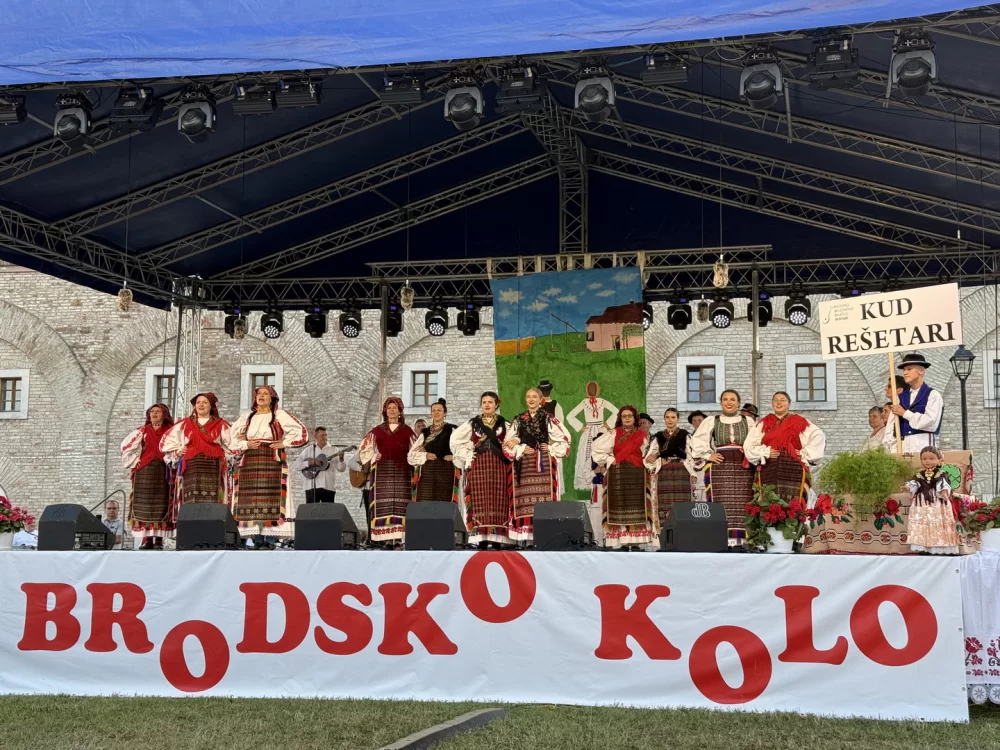 Brodskim kolom slavonska tradicija zasjala u punom sjaju