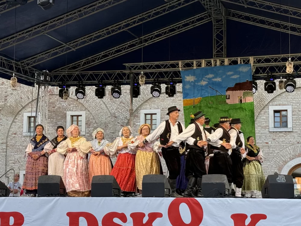 Brodskim kolom slavonska tradicija zasjala u punom sjaju