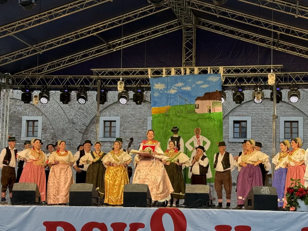 Brodskim kolom slavonska tradicija zasjala u punom sjaju