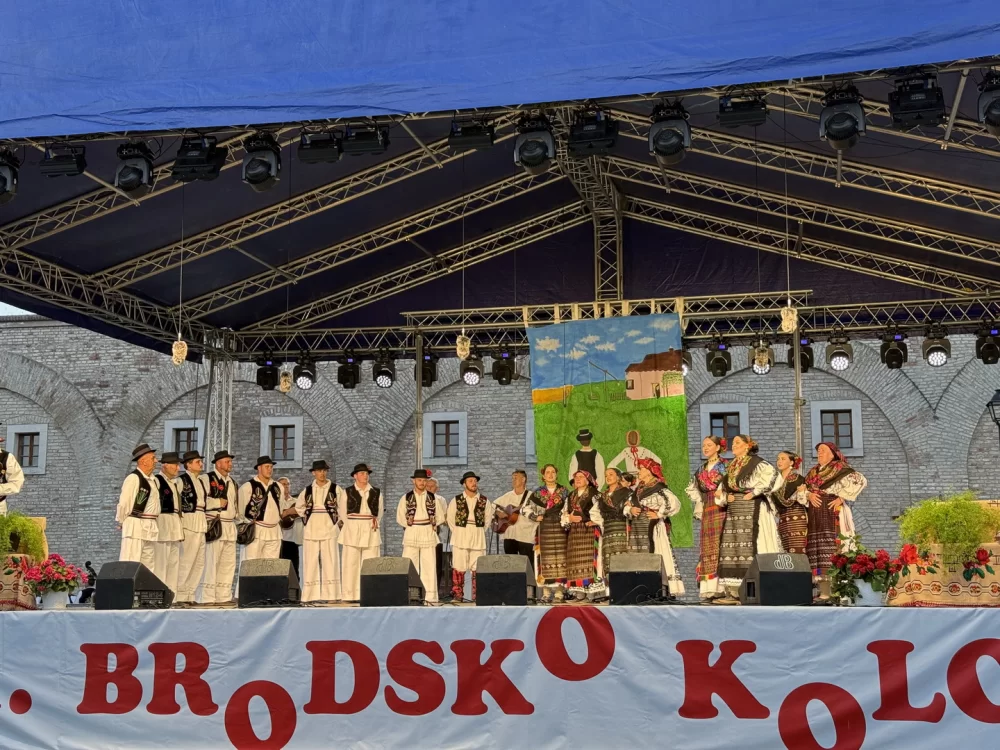 Brodskim kolom slavonska tradicija zasjala u punom sjaju