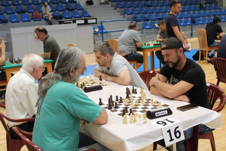 POŽEGA GRAD ŠAHA: Održan Međunarodni šahovski turnir - pobjednik zagrebački velemajstor Mladen Palac