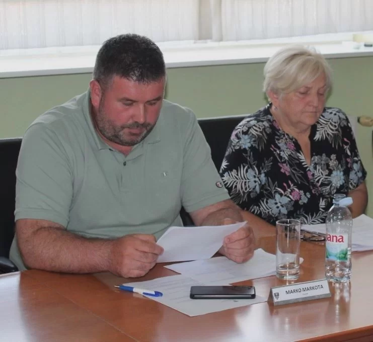 KONSTITUIRAJUĆA SJEDNICA PLETERNIČKOG GRADSKOG VIJEĆA: Novi predsjednik Domagoj Katić, a potpredsjednici Marko Markota i Marko Vidakušić 