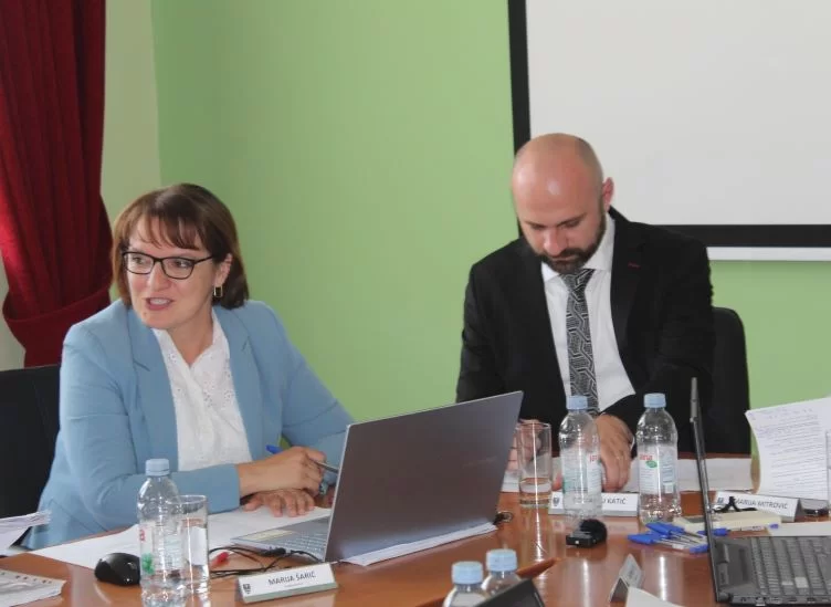KONSTITUIRAJUĆA SJEDNICA PLETERNIČKOG GRADSKOG VIJEĆA: Novi predsjednik Domagoj Katić, a potpredsjednici Marko Markota i Marko Vidakušić 
