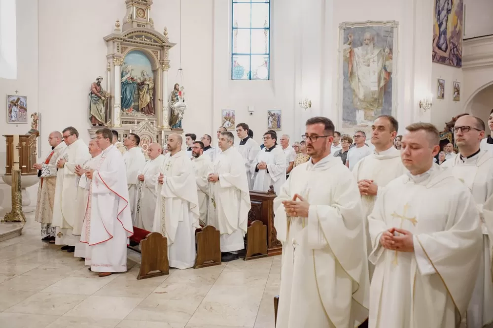 Prezbitersko ređenje u požeškoj Katedrali