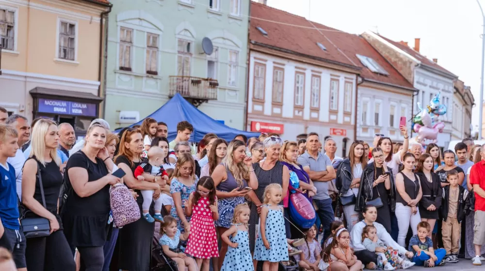 Ulazak u ljeto tijekom magične noći uz paljenje Ivanjskog krijesa