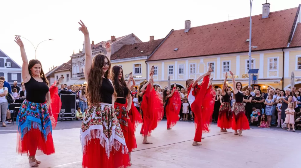 Ulazak u ljeto tijekom magične noći uz paljenje Ivanjskog krijesa