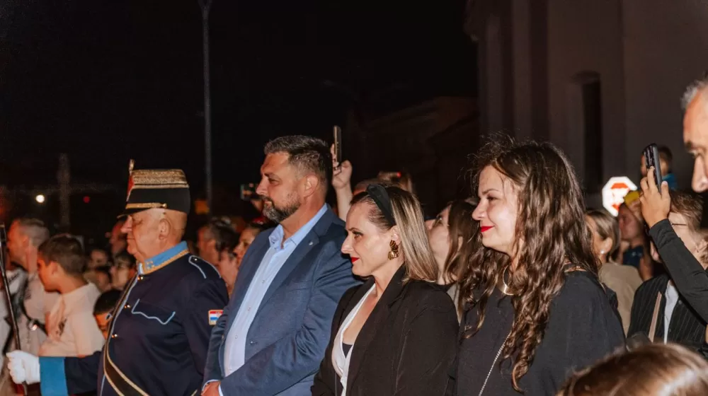 Ulazak u ljeto tijekom magične noći uz paljenje Ivanjskog krijesa