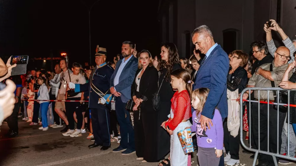 Ulazak u ljeto tijekom magične noći uz paljenje Ivanjskog krijesa