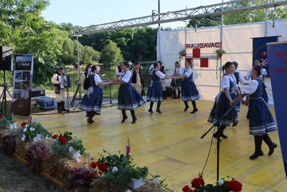 Običaji Slovaka sa dodatkom onih iz slavonskog kraja, te Čeha i Mađara