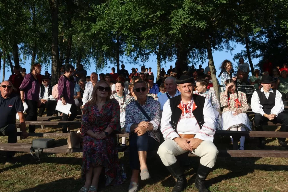 Običaji Slovaka sa dodatkom onih iz slavonskog kraja, te Čeha i Mađara