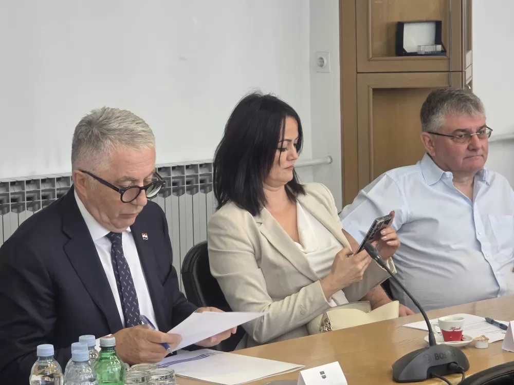 KONSTITUIRANA ŽUPANIJSKA SKUPŠTINA BPŽ U NOVOM SAZIVU: Novi stari predsjednik Pero Ćosić