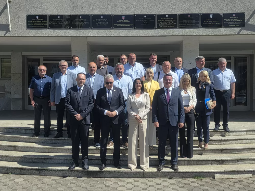 KONSTITUIRANA ŽUPANIJSKA SKUPŠTINA BPŽ U NOVOM SAZIVU: Novi stari predsjednik Pero Ćosić
