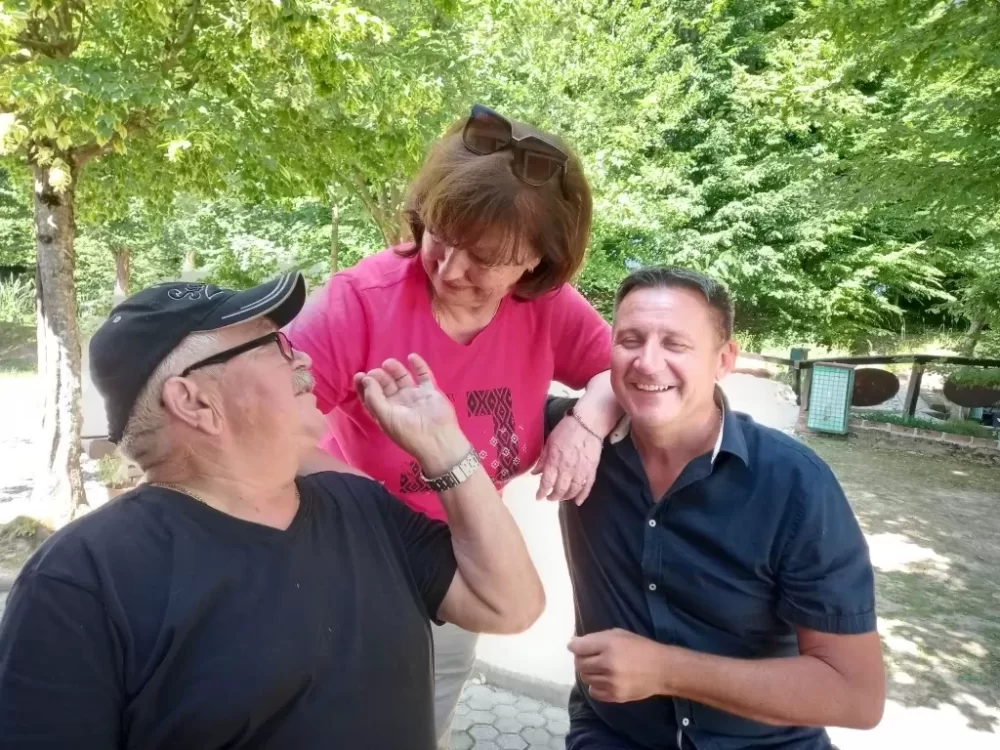 Požeški Ličani dva su puta nastupili u dvorani Lisinski, te četiri puta  u susjednoj Mađarskoj