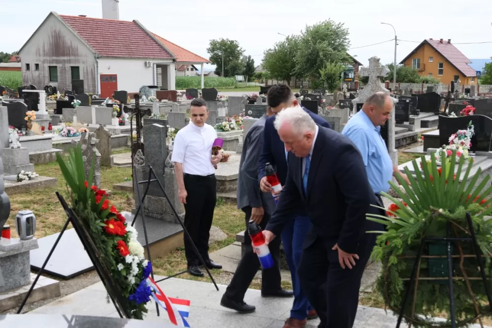 Godišnje nagrade Općine Kaptol primili Zdravko Sadilek, Lovro Vidić, Jelenko Topić i DVD Doljanovci