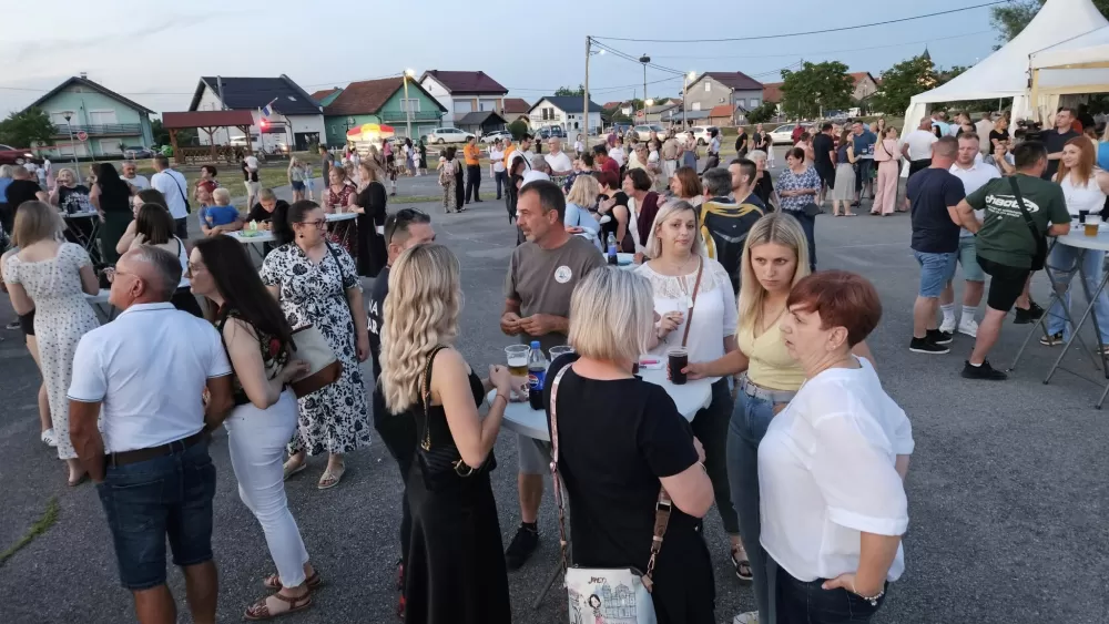 Jole i TS Evergreen zapjevali na velikom koncertu u povodu Dana Općine Klakar