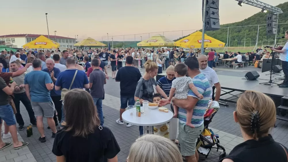 Najbolji čobanac u Podcrkavlju skluhala ekipa iz Tomice