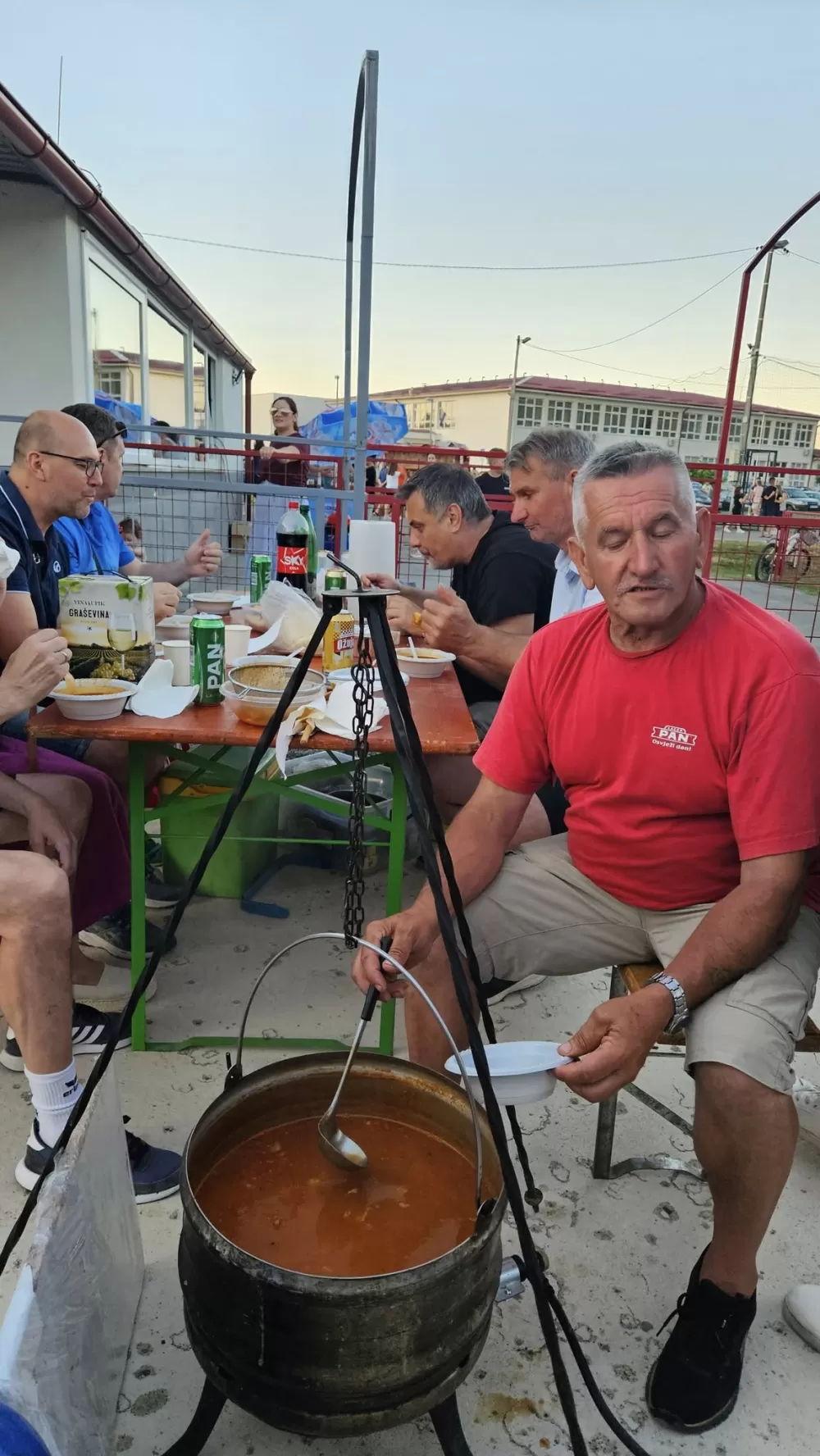 Najbolji čobanac u Podcrkavlju skluhala ekipa iz Tomice