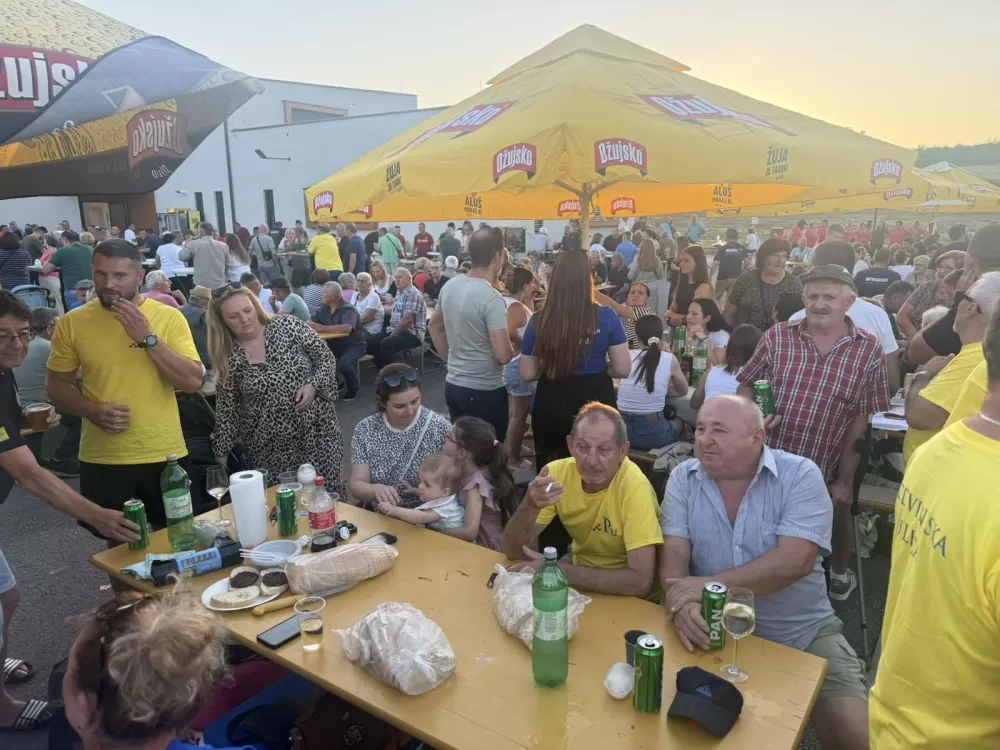 Najbolji čobanac u Podcrkavlju skluhala ekipa iz Tomice