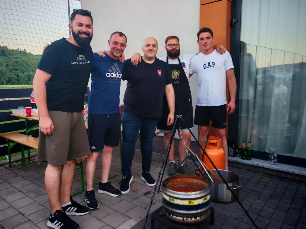 Najbolji čobanac u Podcrkavlju skluhala ekipa iz Tomice