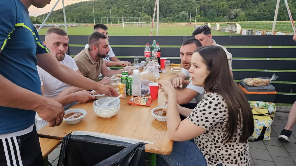 Najbolji čobanac u Podcrkavlju skluhala ekipa iz Tomice