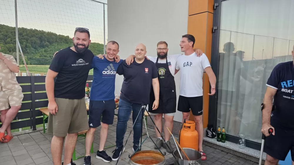 Najbolji čobanac u Podcrkavlju skluhala ekipa iz Tomice