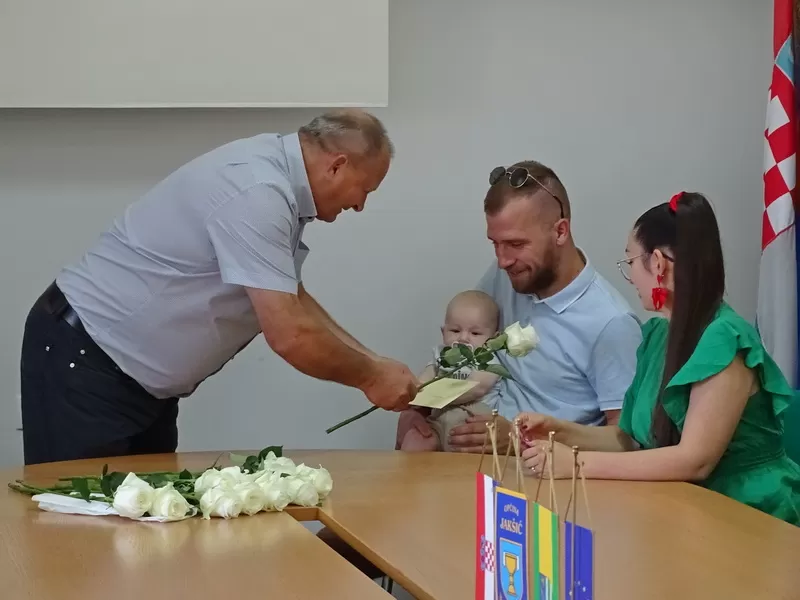 Tradicionalni prijem najmlađih sumještana i njihovih roditelja u Općini Jakšić