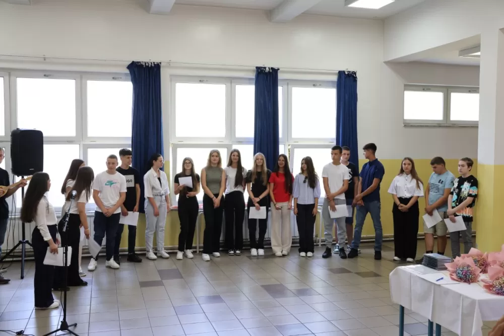 Općinski načelnik Bukovlja Igor Đaković uručio nagrade učenicima za izvrsnost na državnim i županijskim natjecanjima