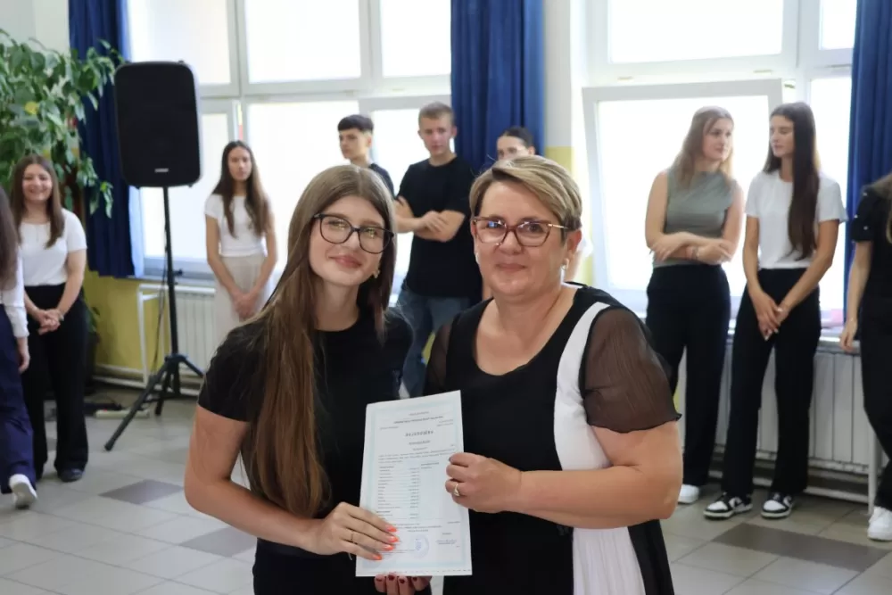 Općinski načelnik Bukovlja Igor Đaković uručio nagrade učenicima za izvrsnost na državnim i županijskim natjecanjima