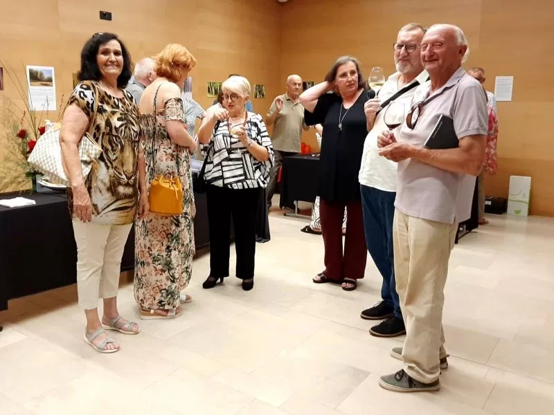 Predstavljena knjiga poezije ʼJesenja putovanjaʼ  Požežanke Nade Bonić