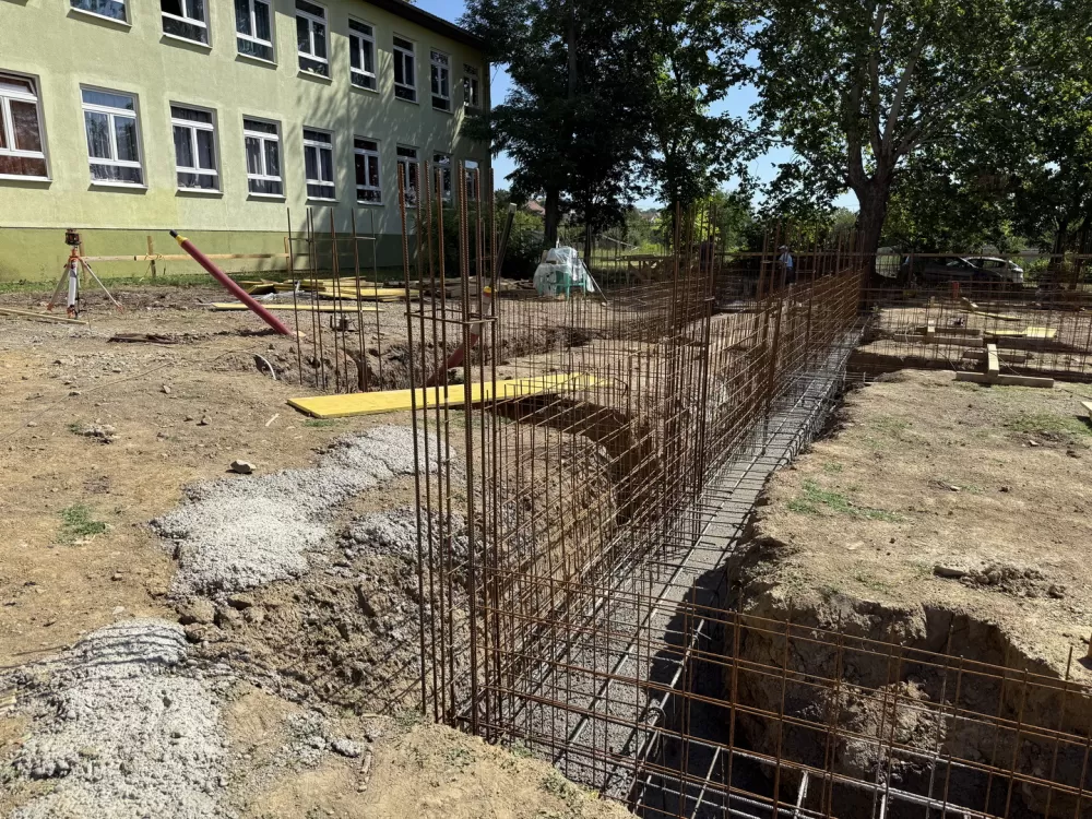 Napreduje dogradnja Osnovne škole Đuro Pilar – ključan projekt za prelazak na jednosmjensku nastavu