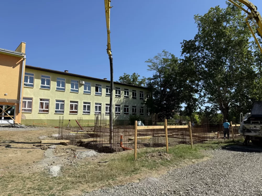 Napreduje dogradnja Osnovne škole Đuro Pilar – ključan projekt za prelazak na jednosmjensku nastavu