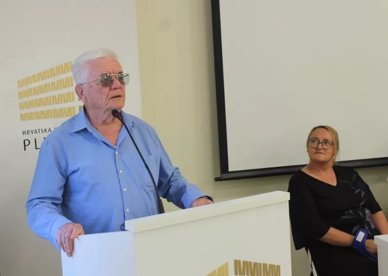 ŽENE SUDIONICE DOMOVINSKOG RATA: U Pleternici otvorena izložba slika braniteljica dragovoljki 123. brigade Hrvatske vojske