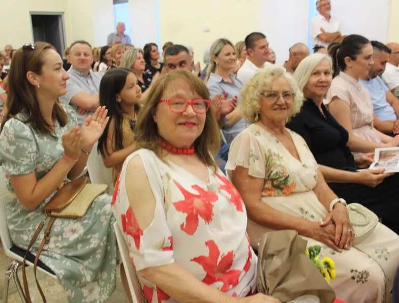 ŽENE SUDIONICE DOMOVINSKOG RATA: U Pleternici otvorena izložba slika braniteljica dragovoljki 123. brigade Hrvatske vojske