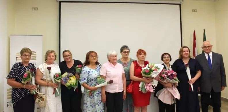 ŽENE SUDIONICE DOMOVINSKOG RATA: U Pleternici otvorena izložba slika braniteljica dragovoljki 123. brigade Hrvatske vojske