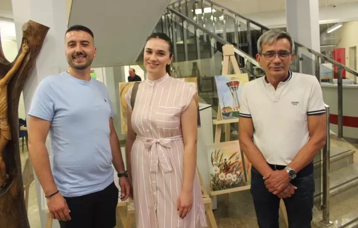 ŽENE SUDIONICE DOMOVINSKOG RATA: U Pleternici otvorena izložba slika braniteljica dragovoljki 123. brigade Hrvatske vojske